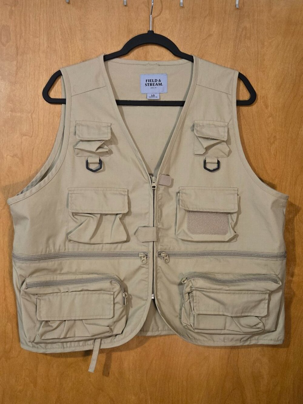 Field & Stream Mens Size Large multi- pocket Khaki Utility Vest Fishing